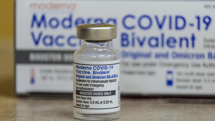 ¿Las vacunas bivalentes con fecha ya vencida son seguras?